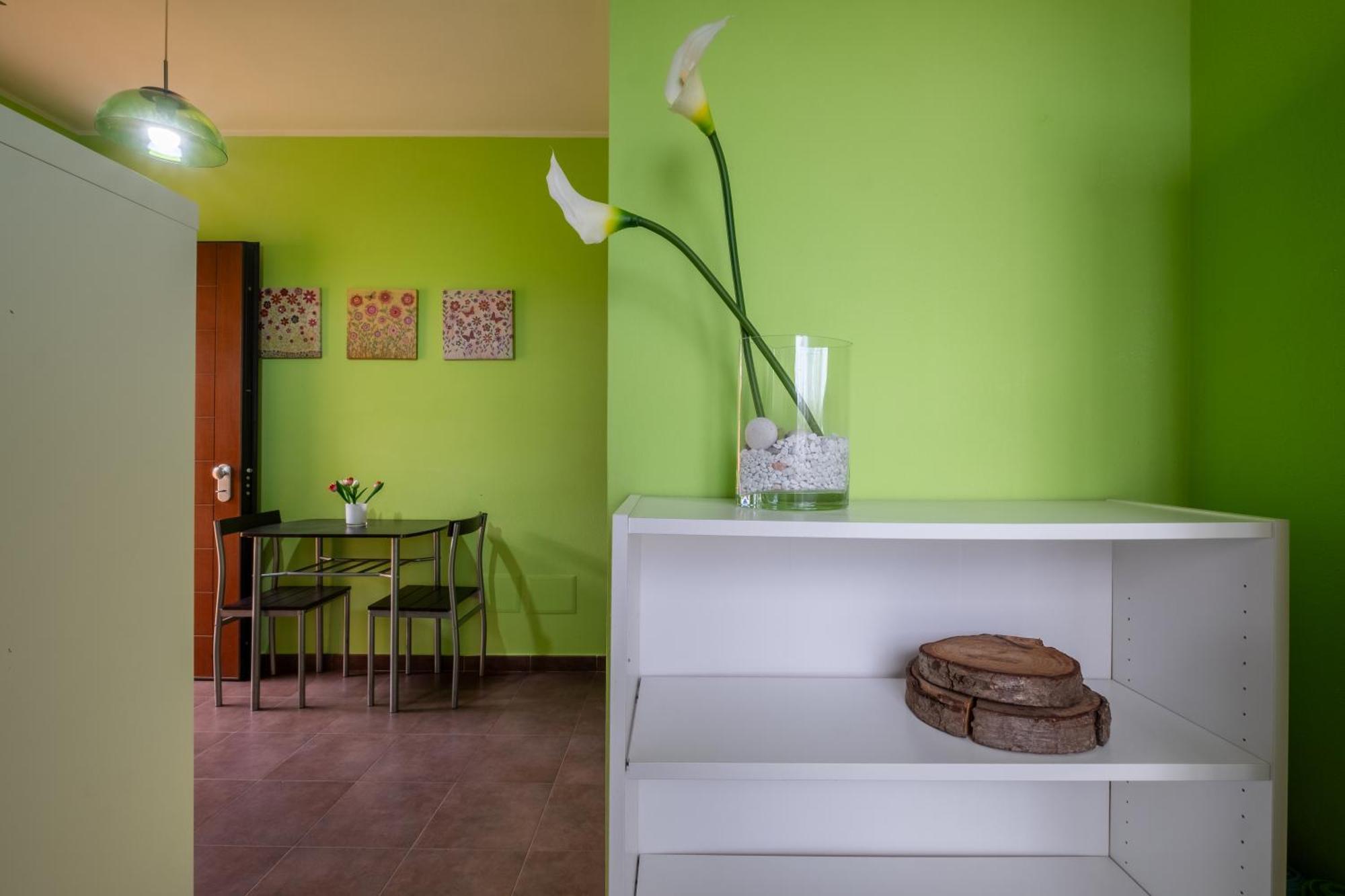 Butterfly - Self Check-in, No Kitchen Appartement